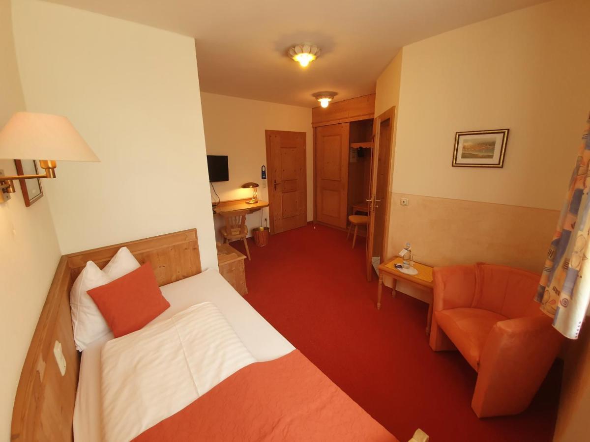 Hotel Hoyacker Hof Garching bei Muenchen Exterior photo